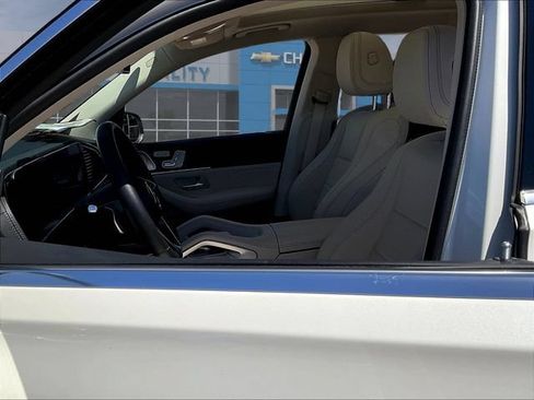 Used 2024 Mercedes-Benz GLS 450 4MATIC image 22