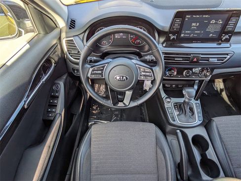 Used 2021 Kia Seltos S image 15