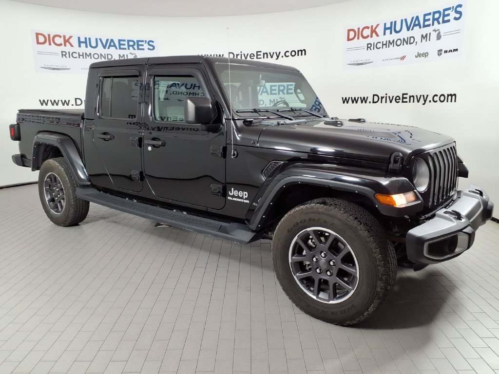 Used 2022 Jeep Gladiator Overland w/ Popular Equipment Package AWD/4WD image 3