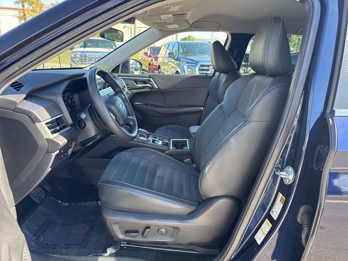 Used 2023 Mitsubishi Outlander SE image 14