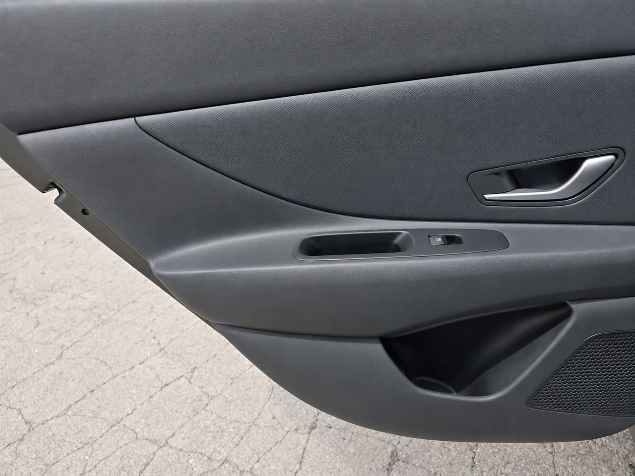 Used 2024 Hyundai Elantra SEL FWD image 31