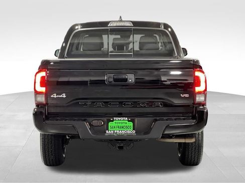 Used 2023 Toyota Tacoma SR5 w/ Technology Package AWD/4WD image 4