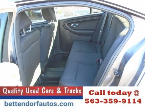 Used 2015 Ford Taurus image 13