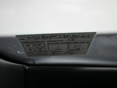 Used 2021 Volkswagen ID.4 Pro image 10