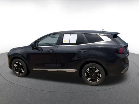 Used 2026 Kia Sportage LX FWD image 9