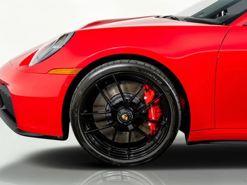 Used 2026 Porsche 911 Targa 4 GTS w/ Premium Package image 17