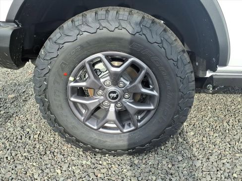 New 2025 Ford Bronco Badlands AWD/4WD image 8