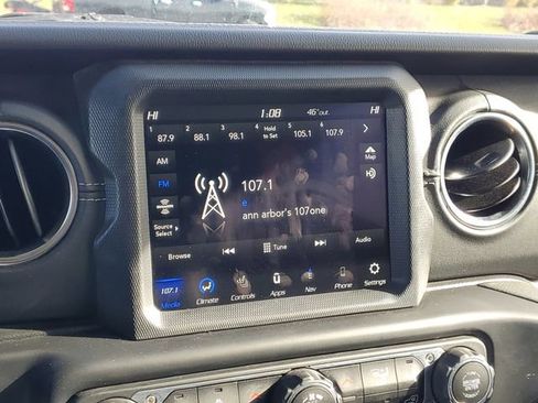 Used 2021 Jeep Wrangler Unlimited Sahara w/ Uconnect 4C Nav & Sound Group AWD/4WD image 22