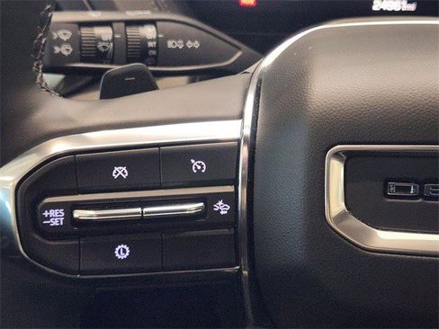 Certified 2025 GMC Yukon XL Denali image 24