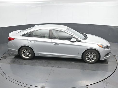Used 2017 Hyundai Sonata SE FWD image 29