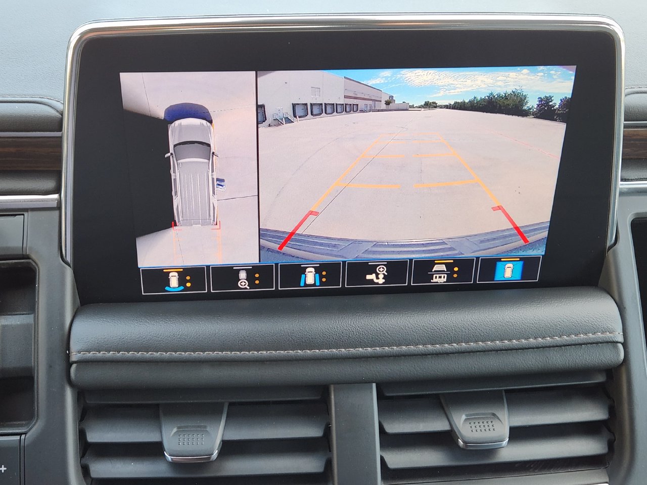 Used 2021 Chevrolet Tahoe High Country AWD/4WD image 15