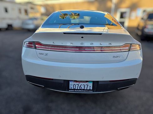 Used 2020 Lincoln MKZ FWD image 10