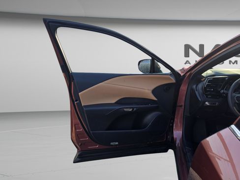 Used 2025 Lexus RX 350h w/ Accessory Package image 9