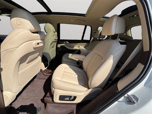 Used 2019 BMW X7 xDrive40i w/ Premium Package AWD/4WD image 42