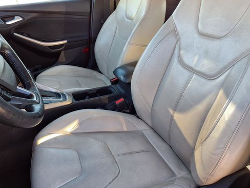 Used 2018 Ford Focus Titanium image 3