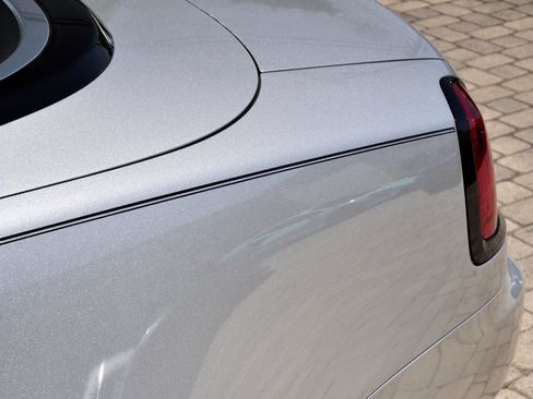 Certified 2021 Rolls-Royce Dawn RWD image 12