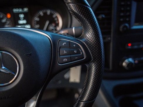 Used 2017 Mercedes-Benz Metris Passenger image 23