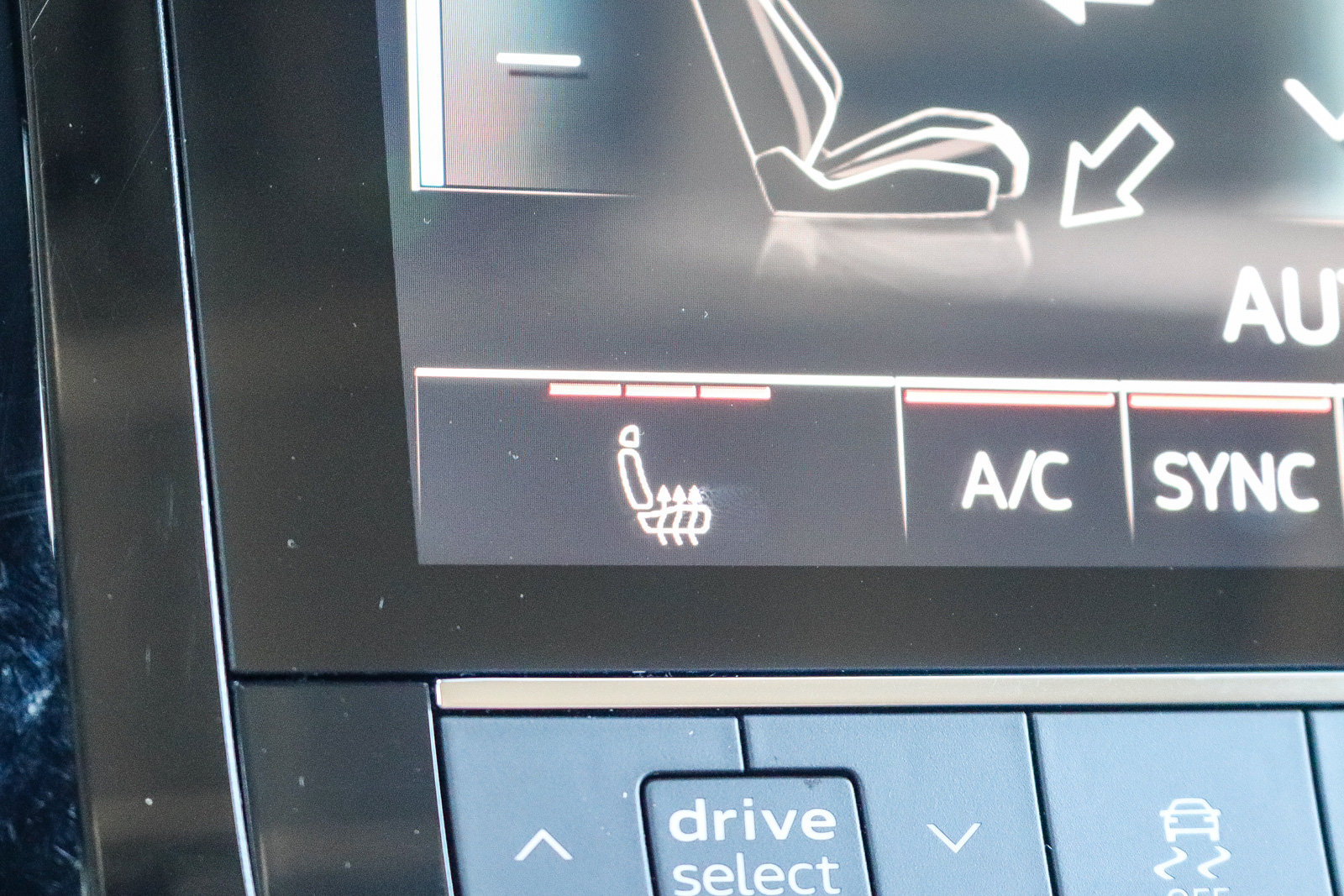 Certified 2024 Audi Q8 e-tron Premium Plus AWD/4WD image 25