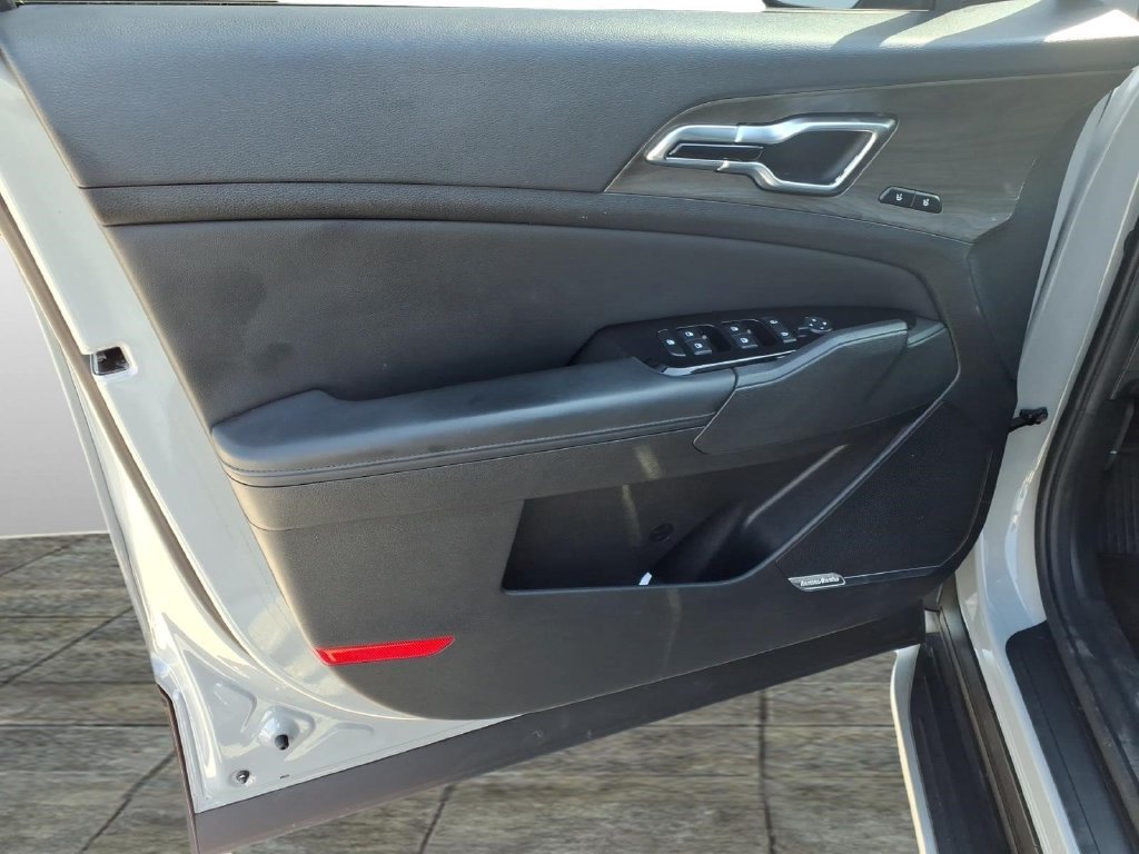 Used 2023 Kia Sportage X-Pro AWD/4WD image 12