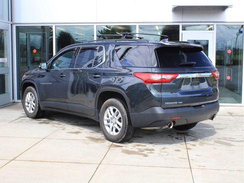 Used 2020 Chevrolet Traverse LT w/ Driver Confidence II Package AWD/4WD image 8