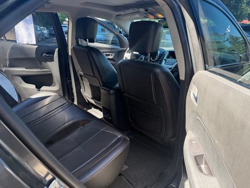 Used 2017 Chevrolet Equinox Premier w/ Enhanced Convenience Package AWD/4WD image 15