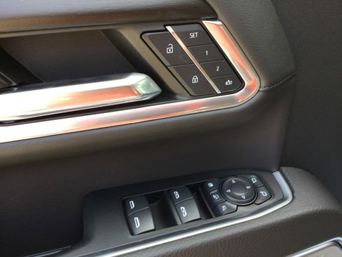 New 2024 GMC Sierra 2500 Denali w/ Denali Reserve Package image 12