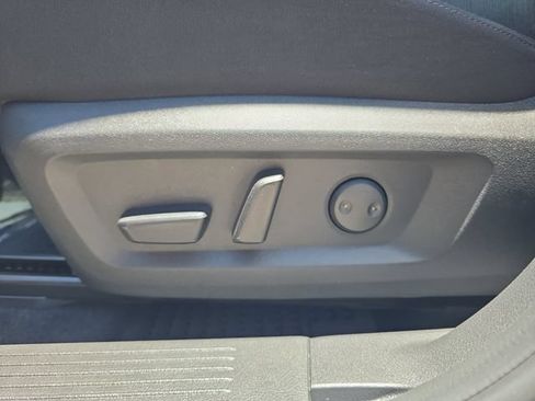 Used 2024 Nissan Rogue SV FWD image 16