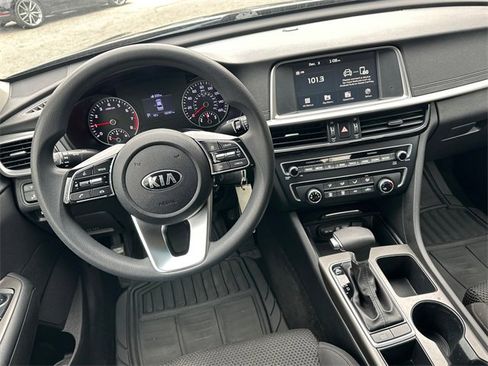 Used 2020 Kia Optima LX image 28