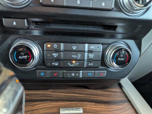 Used 2016 Ford F150 Lariat image 25