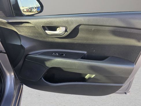 Used 2023 Kia Rio S image 27
