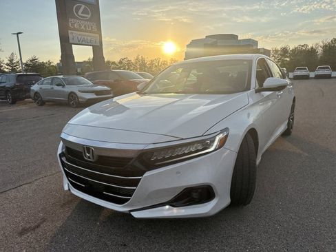 Used 2021 Honda Accord Touring image 13