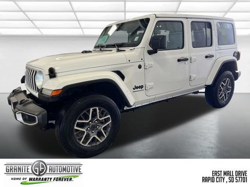 Used 2025 Jeep Wrangler Unlimited Sahara AWD/4WD image 1