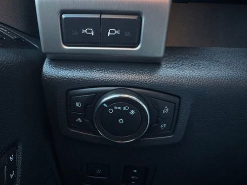 Certified 2022 Ford F450 Platinum w/ FX4 Off-Road Package image 39