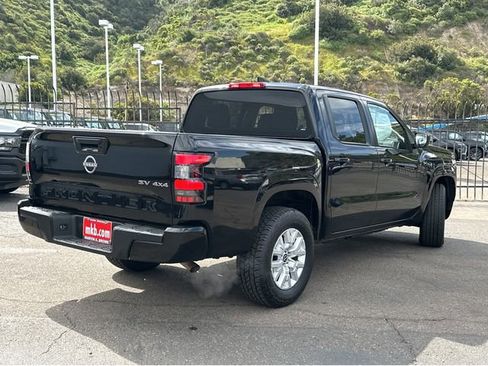 Used 2023 Nissan Frontier SV AWD/4WD image 11