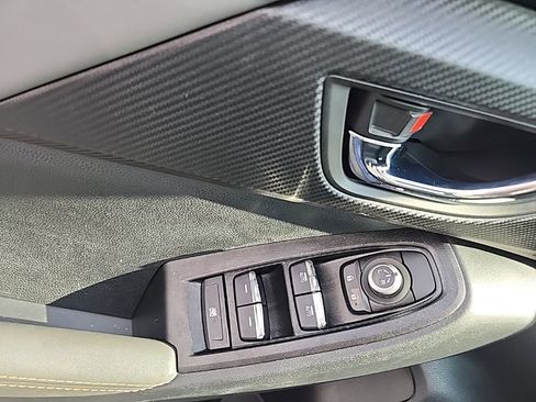 Certified 2025 Subaru Crosstrek 2.5i Limited w/ Crosstrek Mirror Package image 9