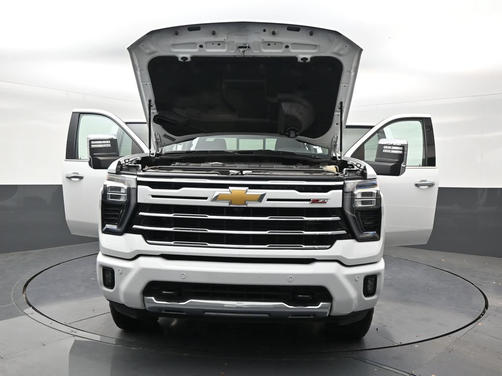 Used 2024 Chevrolet Silverado 2500 LTZ w/ LTZ Plus Package AWD/4WD image 32