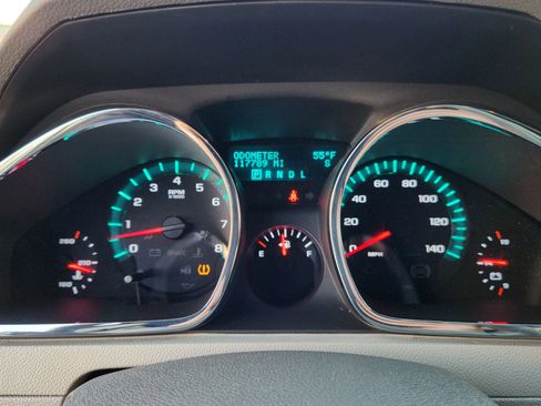 Used 2011 Chevrolet Traverse LT w/ Personal Connectivity Package image 9