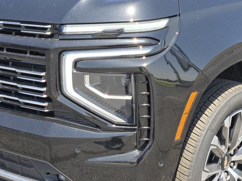 New 2026 Chevrolet Suburban High Country w/ Sun And Tow Package AWD/4WD image 6