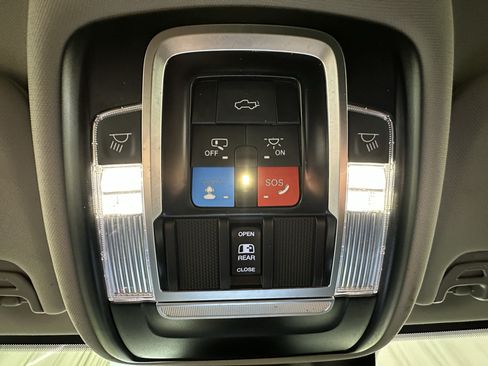 Used 2024 RAM 2500 Laramie w/ Safety Group AWD/4WD image 31