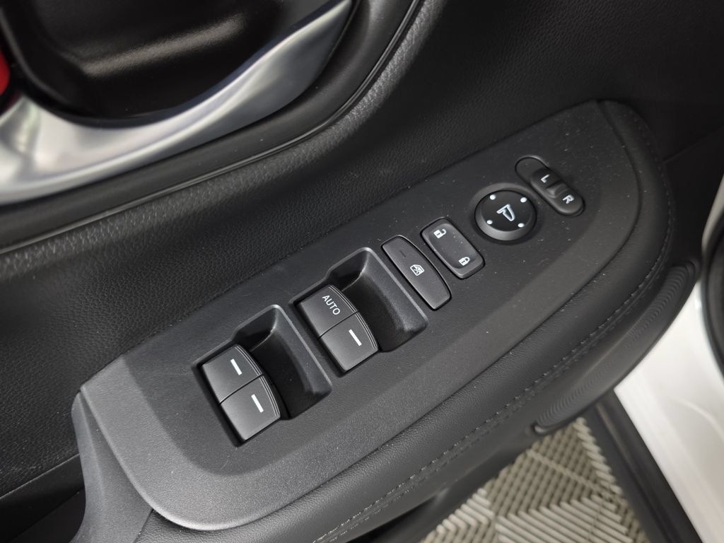 Certified 2026 Honda HR-V LX image 22