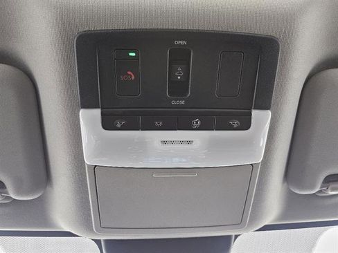 New 2025 Nissan Sentra SR w/ SR Premium Package image 33