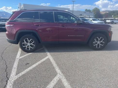 Used 2023 Jeep Grand Cherokee Limited w/ Trailer Tow Prep Group (B) image 2