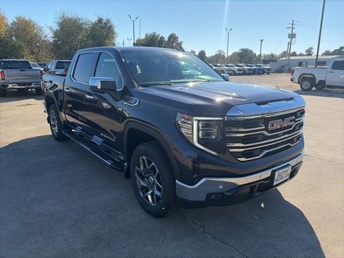 New 2026 GMC Sierra 1500 SLT image 8