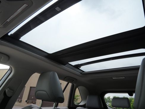 Used 2020 Toyota RAV4 Limited AWD/4WD image 33