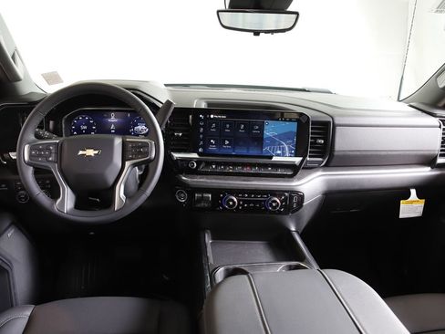 New 2026 Chevrolet Silverado 3500 LTZ w/ LTZ Premium Package AWD/4WD image 15