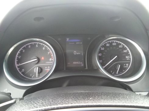 Used 2018 Toyota Camry SE image 13