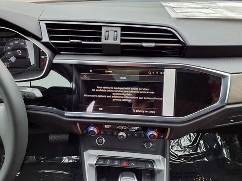 New 2025 Audi Q3 2.0T Premium image 22