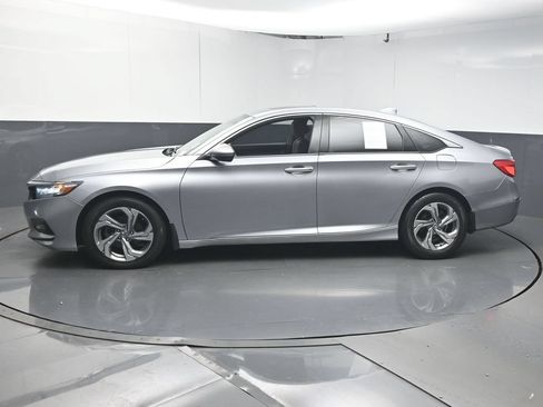 Used 2019 Honda Accord EX image 5