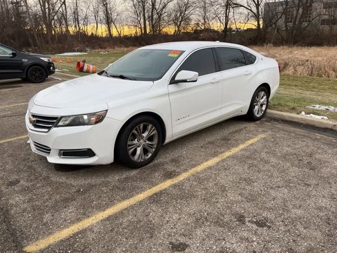 Used 2014 Chevrolet Impala LT w/ Convenience Package image 5