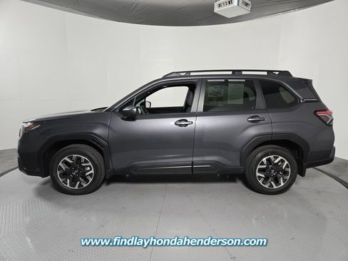 Used 2026 Subaru Forester Premium w/ Base/Premium Package image 3
